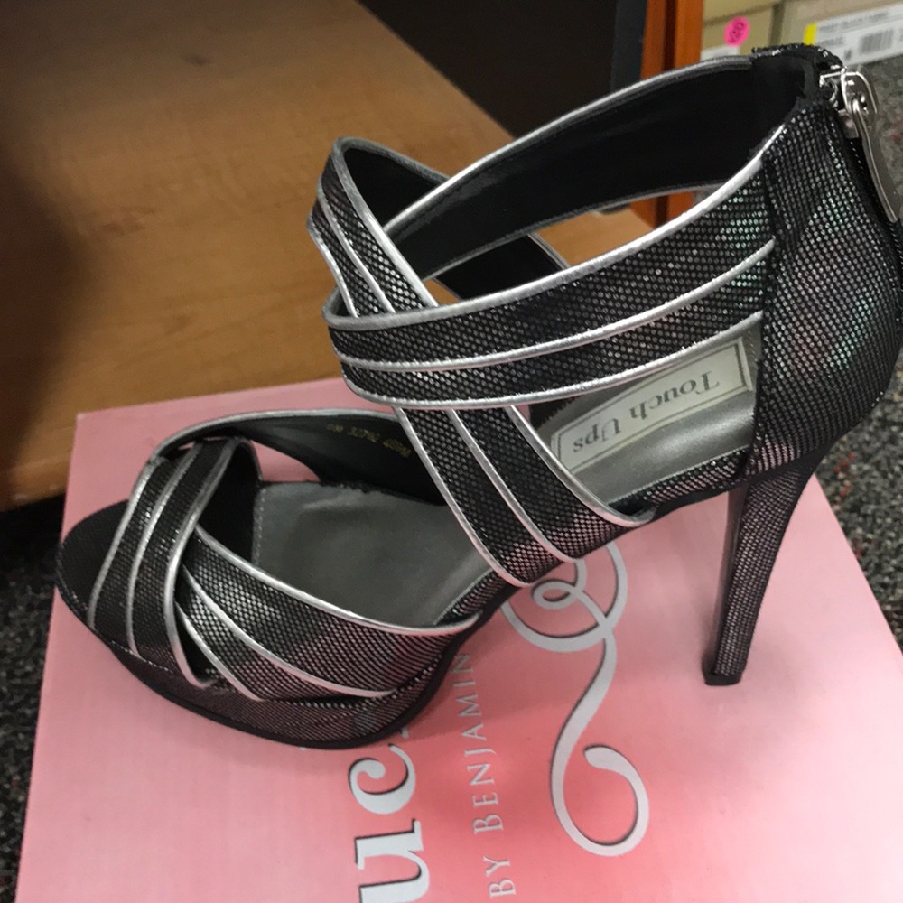 Touchups, Blair shoe, black with silver. Heel 4”
